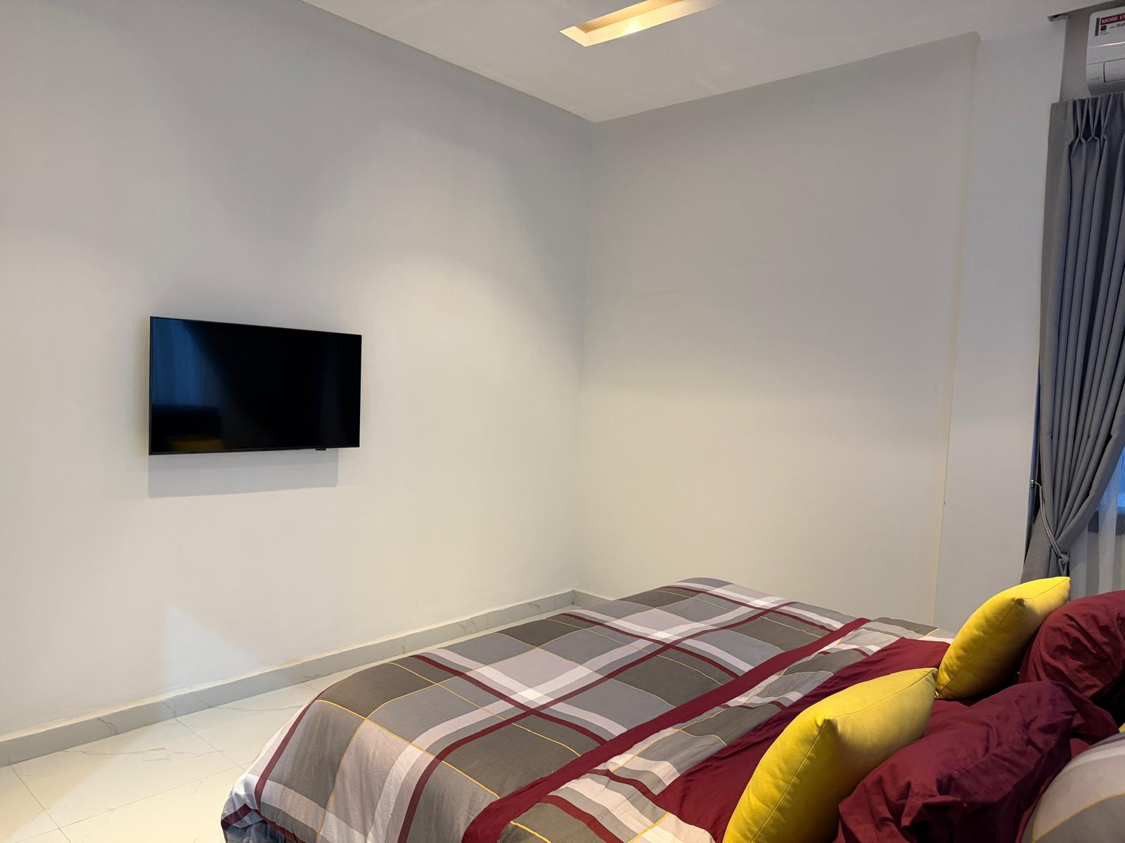 Lower Level Third Bedroom — Super King